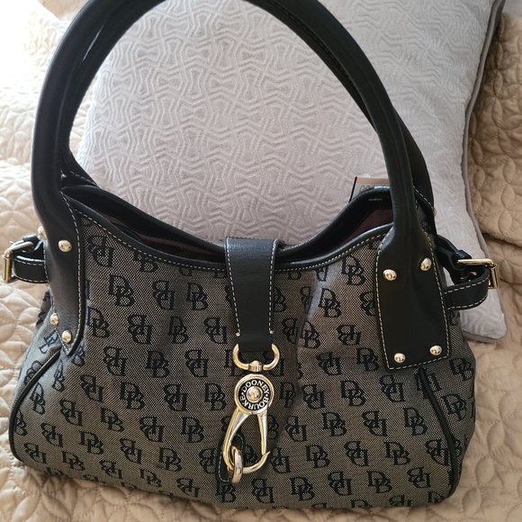 DOONEY AND BURKE BLACK LOGO MEDIUM LOCK SATCHEL BAG - Picture 2 of 12